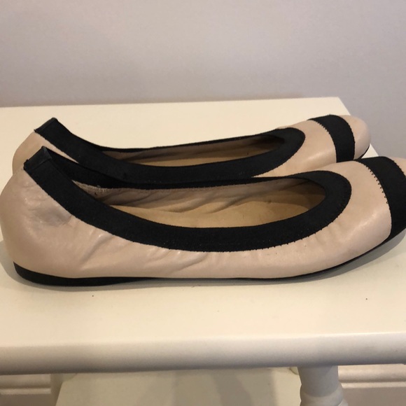 Stuart Weizmann flats size 7 1/2 - Picture 5 of 7